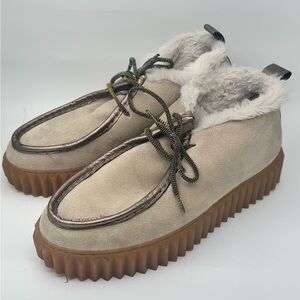 Voile Blanche Penelope suede shoes with metallic detail, and furry lining